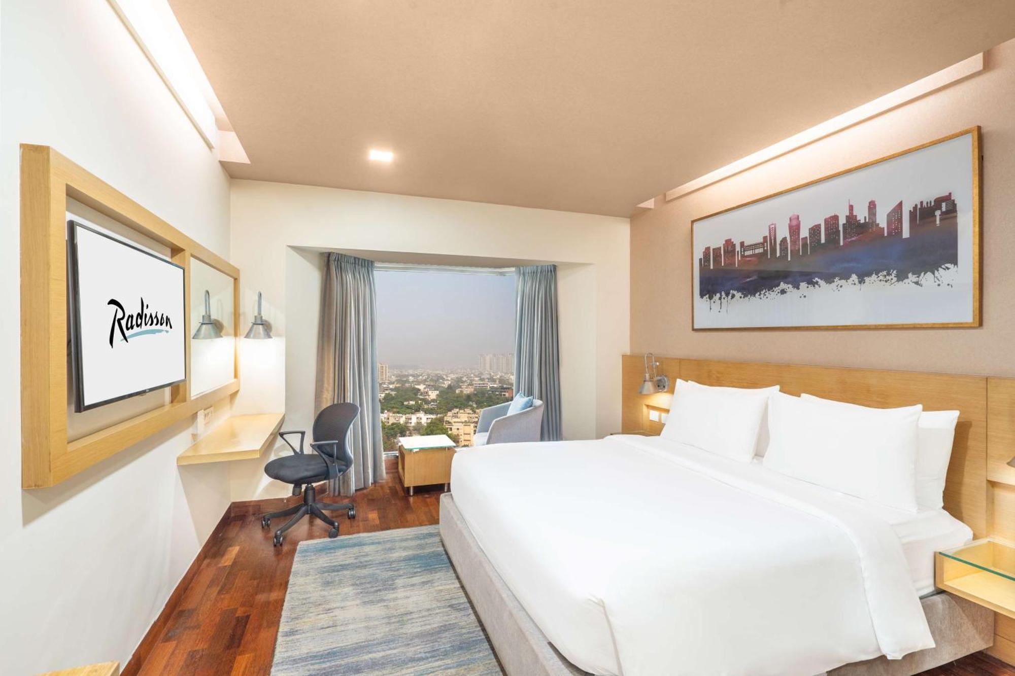 Radisson Gurugram Sohna Road City Center Gurgaon Exterior foto