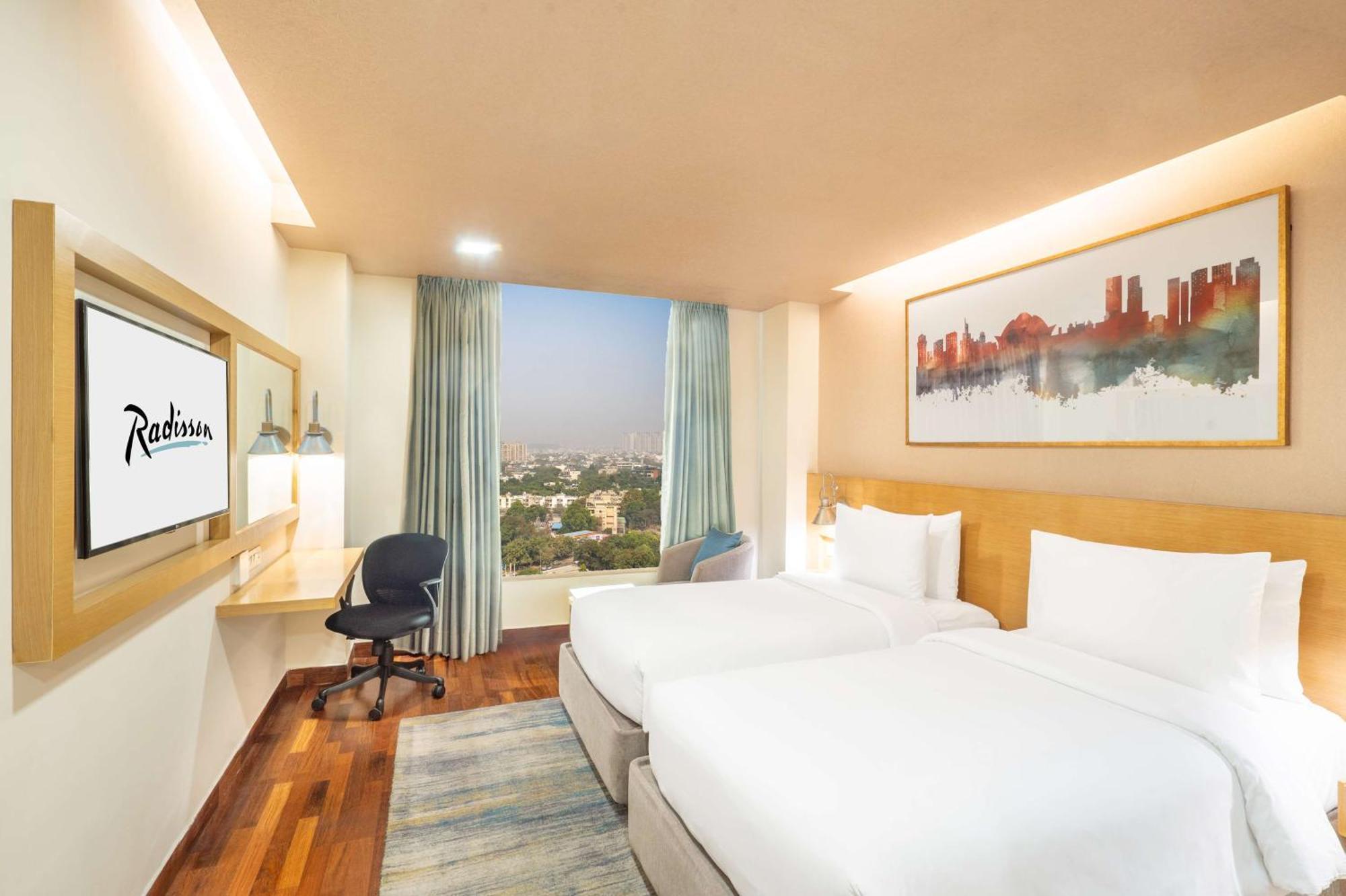 Radisson Gurugram Sohna Road City Center Gurgaon Exterior foto