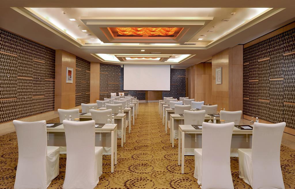 Radisson Gurugram Sohna Road City Center Gurgaon Exterior foto