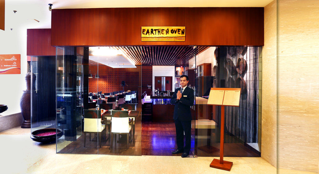 Radisson Gurugram Sohna Road City Center Gurgaon Exterior foto